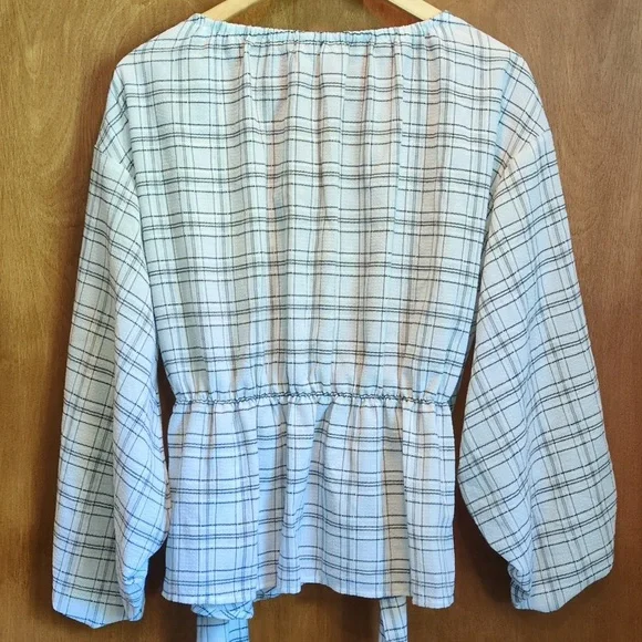 Sundance Dora Wrap Blouse In Black and White Size L - Picture 5 of 7